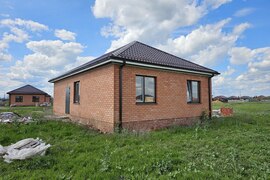 Новый кирпичный дом в районе 2й школы Выселки