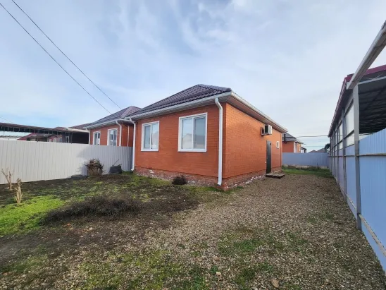 Кирпичный дом 70 м² у центральной больницы в станице Выселки | 2021