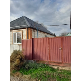 Продается кирпичный дом, 90 м², ст. Выселки, центр